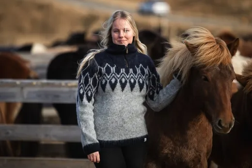 Isländischer Wollpullover - Ísar - Grau / Dunkelblau