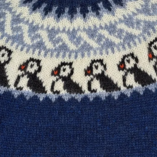 Handgestrickter Islandpullover - Papageientaucher - dunkelblau