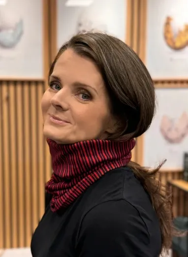 Multifunktionstuch mit Färöer Muster - rot / schwarz