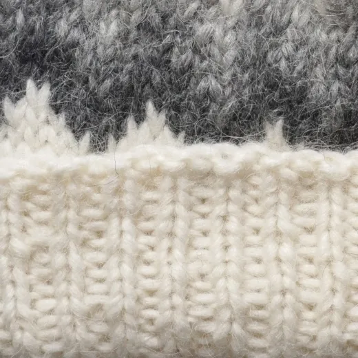 Isländische Wollmütze - Handgestrickt - Weiß-Grau