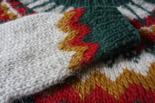 Langer - handgestrickter Islandpullover HSI-229 - A = 72 cm, B = 49 cm, C = 51 cm