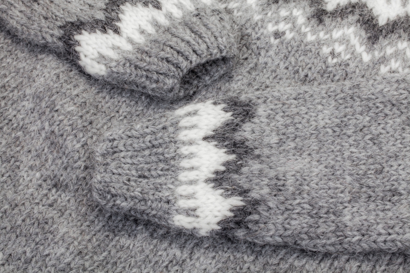 Herren Islandpullover - HSI-220 - Handgestrickt in Island - hellgrau