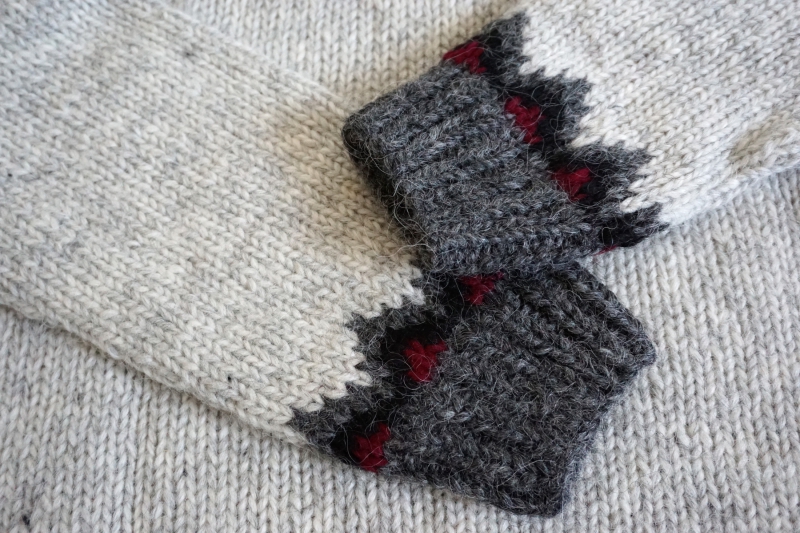 Herren Islandpullover - handgestrickter Lopapeysa - hellgrau kombi