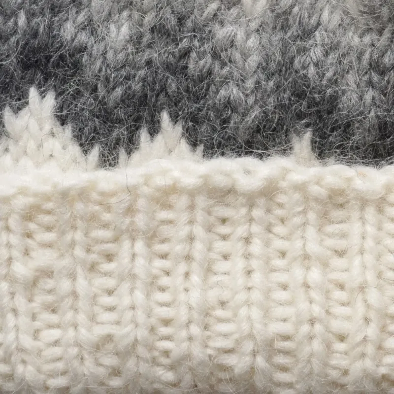 Isländische Wollmütze - Handgestrickt - Weiß-Grau